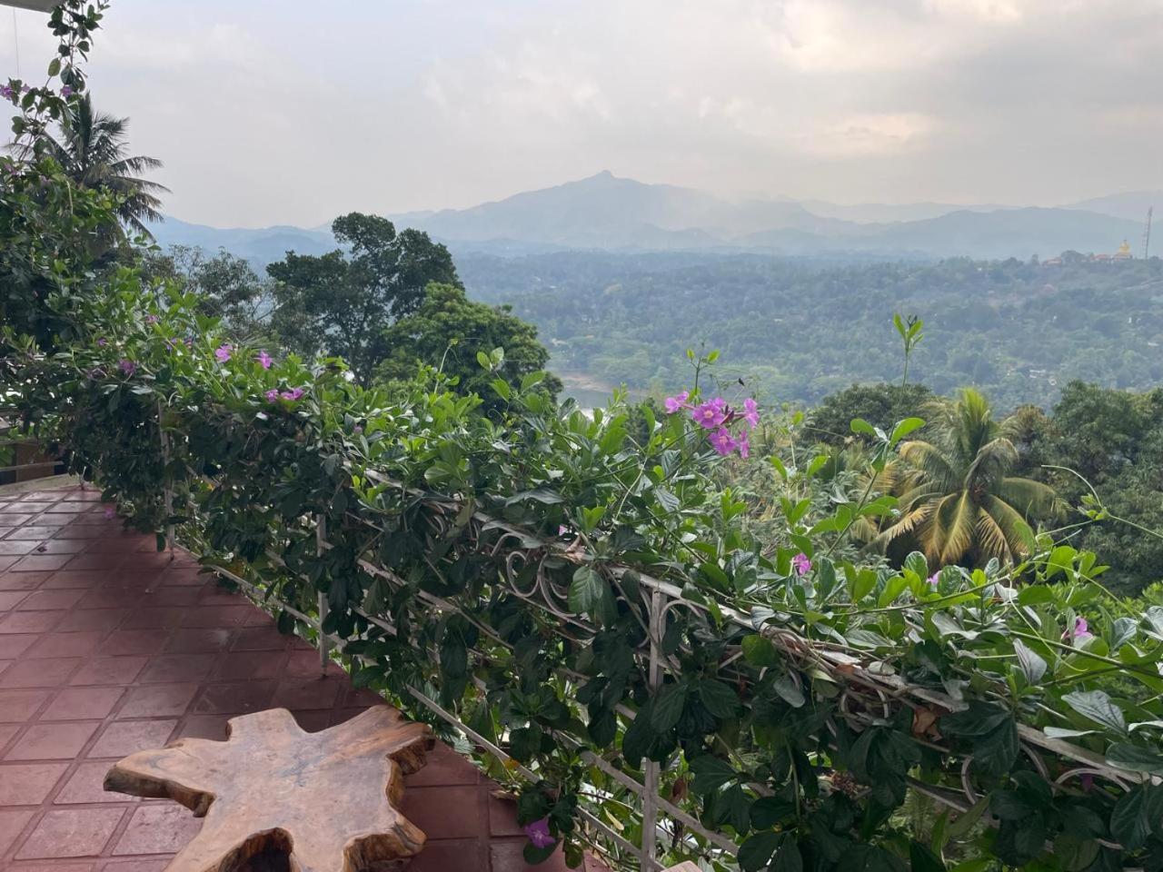 Kandy Gem Inn Blue Hotel Екстер'єр фото