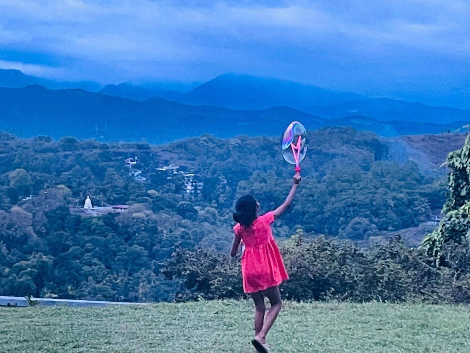 Kandy Gem Inn Blue Hotel Екстер'єр фото